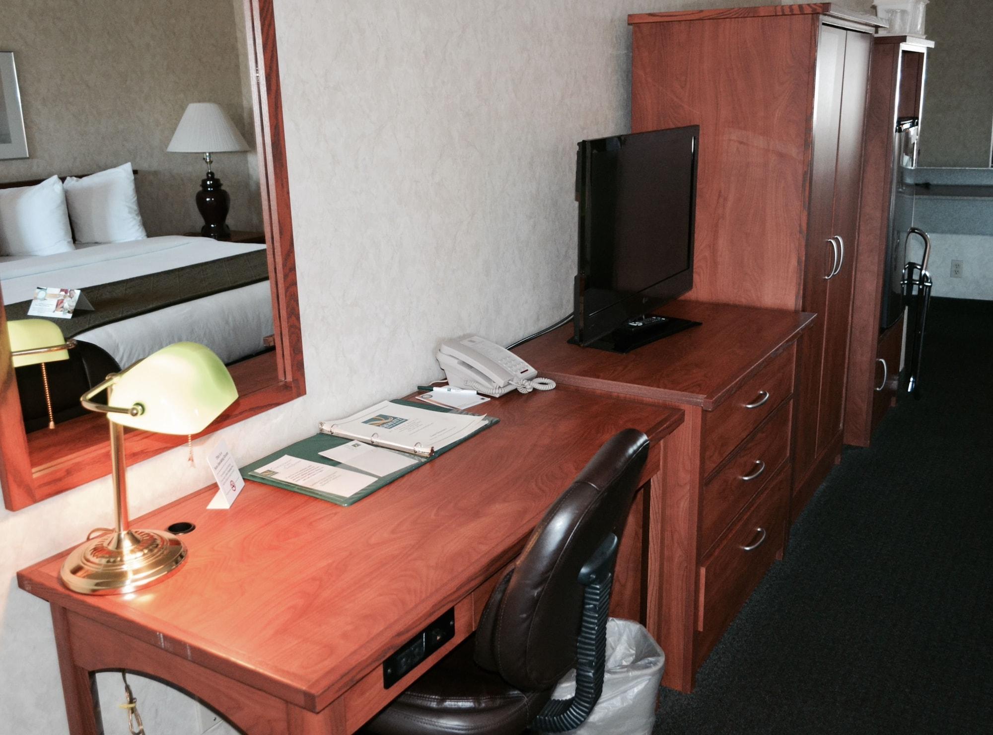 Quality Inn & Suites Silicon Valley Santa Clara Zewnętrze zdjęcie
